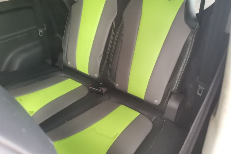 Used Roewe Clever 2021 302 km New Four-Seater Super-Efficient Version Left Rear Seat