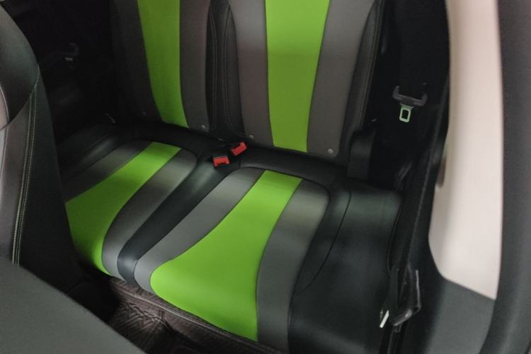 Used Roewe Clever 2021 302 km New Four-Seater Super-Efficient Version Left Rear Seat