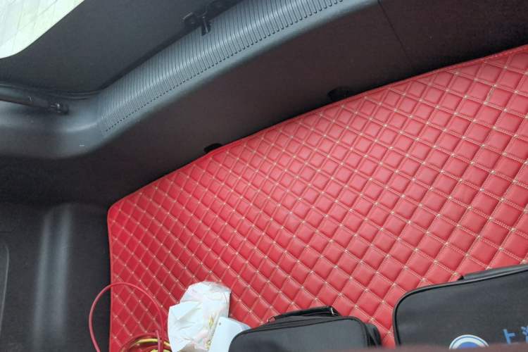 Used Roewe Clever 2021 302km All-Round Version Left Rear Seat