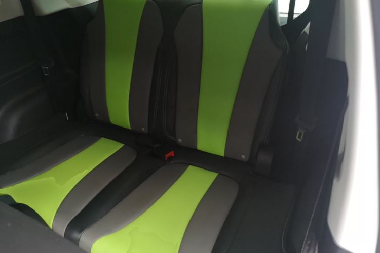 Used Roewe Clever 2021 302 km New Four-Seater Super-Efficient Version Left Rear Seat