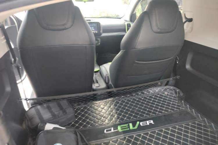 Used Roewe Clever 2021 302km All-Round Version Left Rear Seat