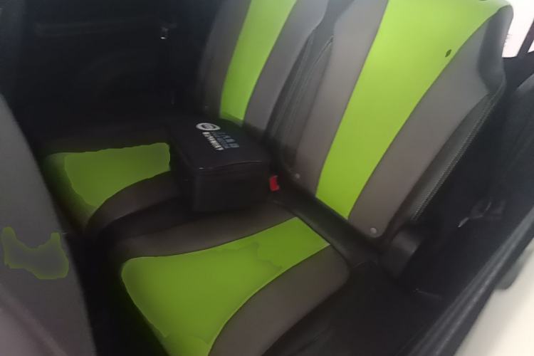 Used Roewe Clever 2021 302 km New Four-Seater Super-Efficient Version Left Rear Seat