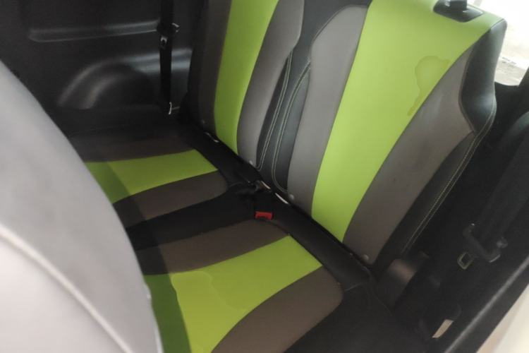 Used Roewe Clever 2021 302 km New Four-Seater Super-Efficient Version Left Rear Seat