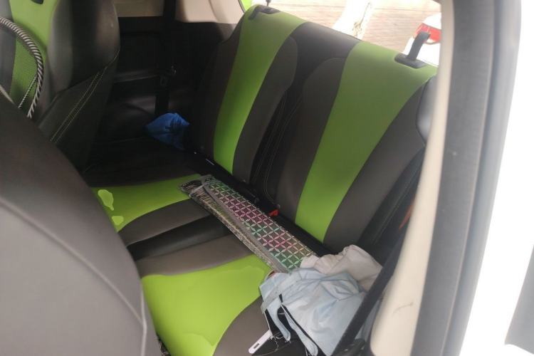 Used Roewe Clever 2021 302 km New Four-Seater Super-Efficient Version Left Rear Seat