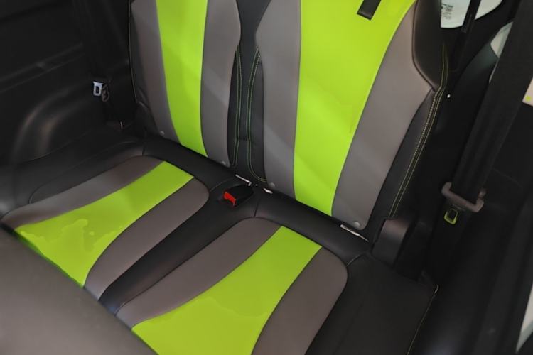 Used Roewe Clever 2021 302 km New Four-Seater Super-Efficient Version Left Rear Seat