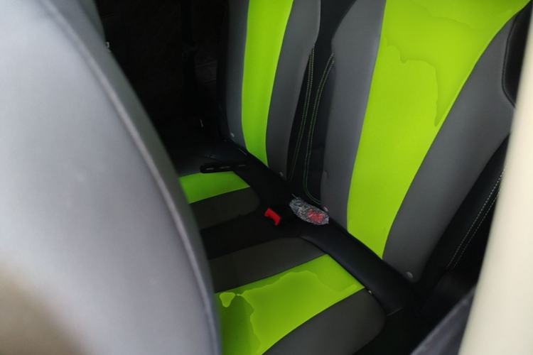 Used Roewe Clever 2021 302 km New Four-Seater Super-Efficient Version Left Rear Seat