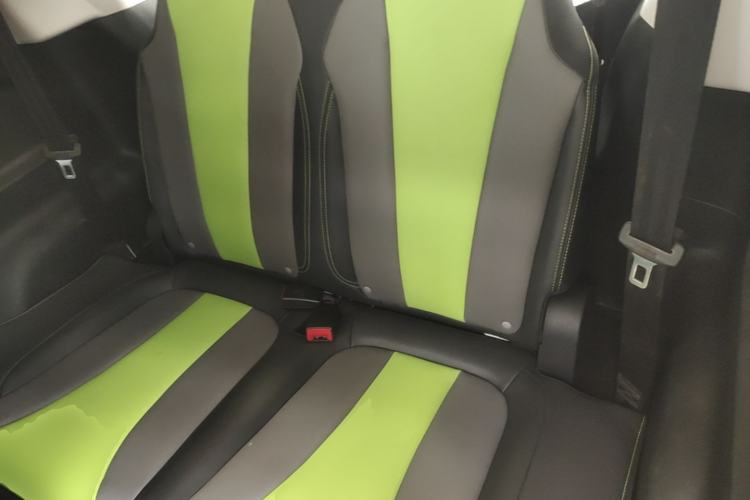 Used Roewe Clever 2021 302 km New Four-Seater Super-Efficient Version Left Rear Seat