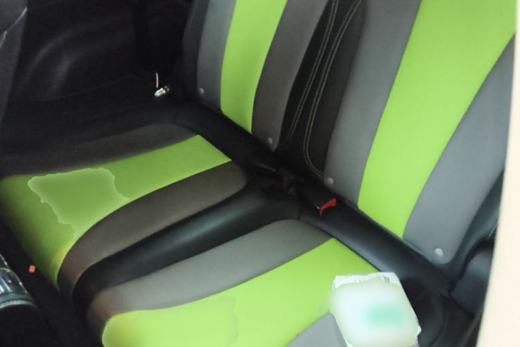 Used Roewe Clever 2021 302 km New Four-Seater Super-Efficient Version Left Rear Seat