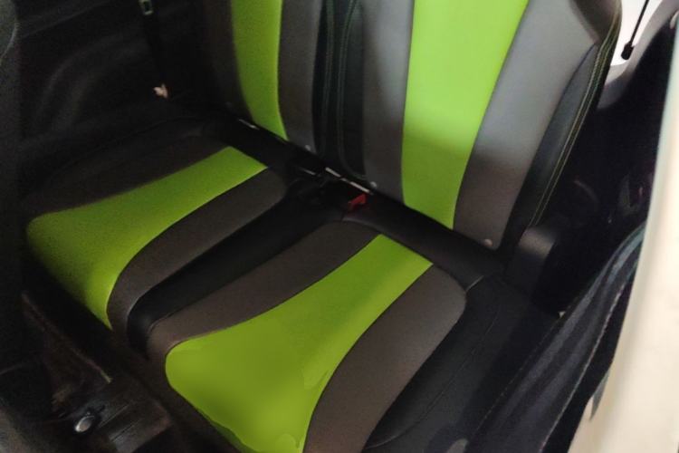 Used Roewe Clever 2021 302 km New Four-Seater Super-Efficient Version Left Rear Seat