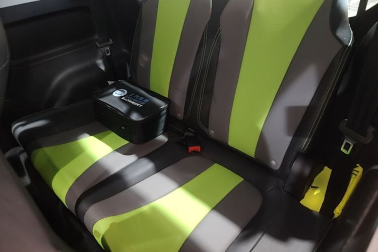 Used Roewe Clever 2021 302 km New Four-Seater Super-Efficient Version Left Rear Seat
