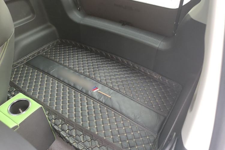 Used Roewe Clever 2021 302km All-Round Version Left Rear Seat