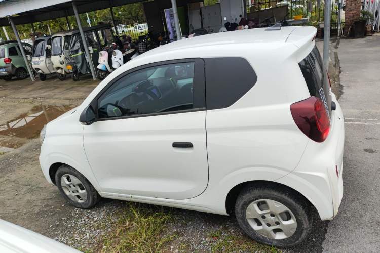 Used Roewe Clever 2021 302km All-Round Version Left Side