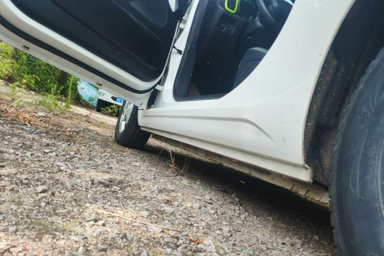 Used Roewe Clever 2021 302km All-Round Version Left Side Sill