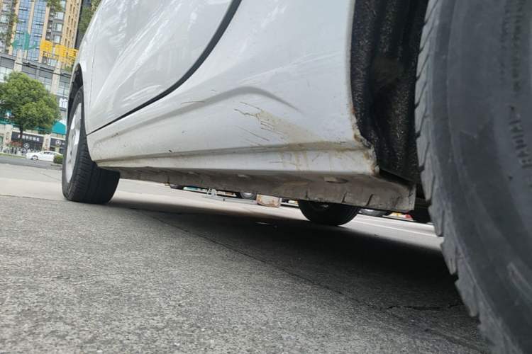 Used Roewe Clever 2021 302km All-Round Version Left Side Sill