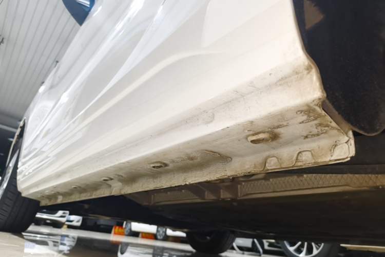 Used Roewe Clever 2021 302km All-Round Version Left Side Sill