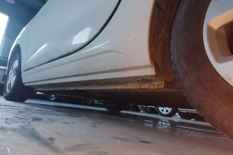 Used Roewe Clever 2021 302km All-Round Version Left Side Sill