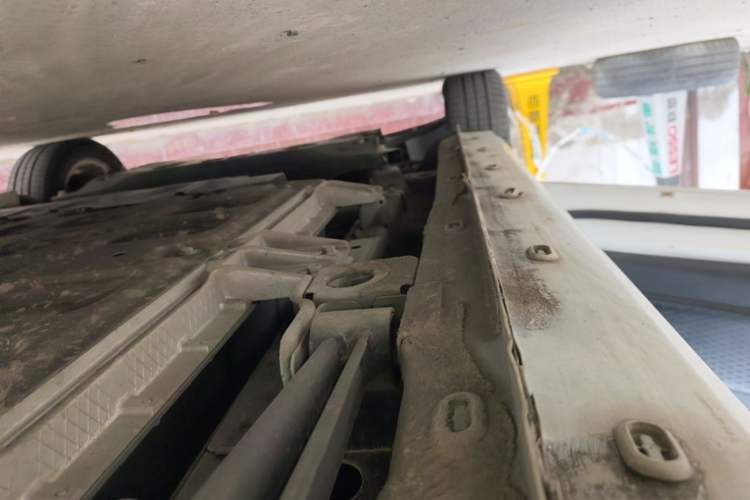 Used Roewe Clever 2021 302km All-Round Version Left Side Sill