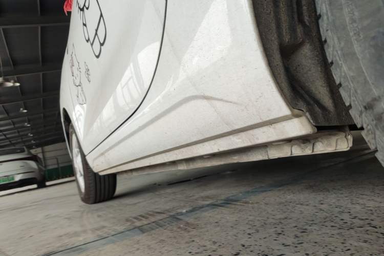 Used Roewe Clever 2021 302km All-Round Version Left Side Sill