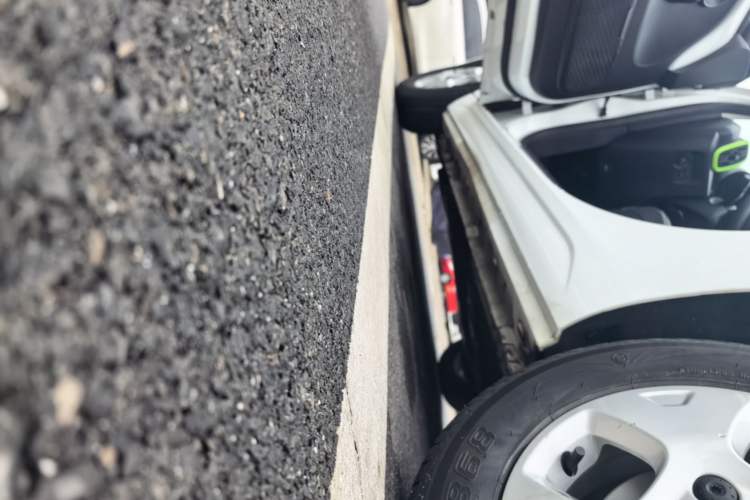 Used Roewe Clever 2021 302km All-Round Version Left Side Sill