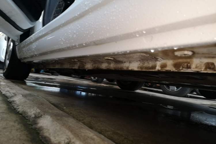 Used Roewe Clever 2021 302km All-Round Version Left Side Sill