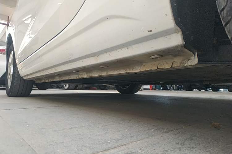 Used Roewe Clever 2021 302km Excellence Edition Left Side Sill