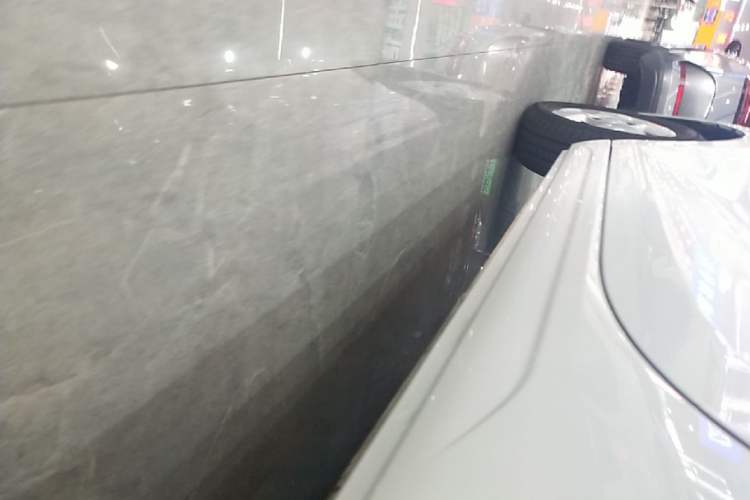 Used Roewe Clever 2021 302km All-Round Version Left Side Sill