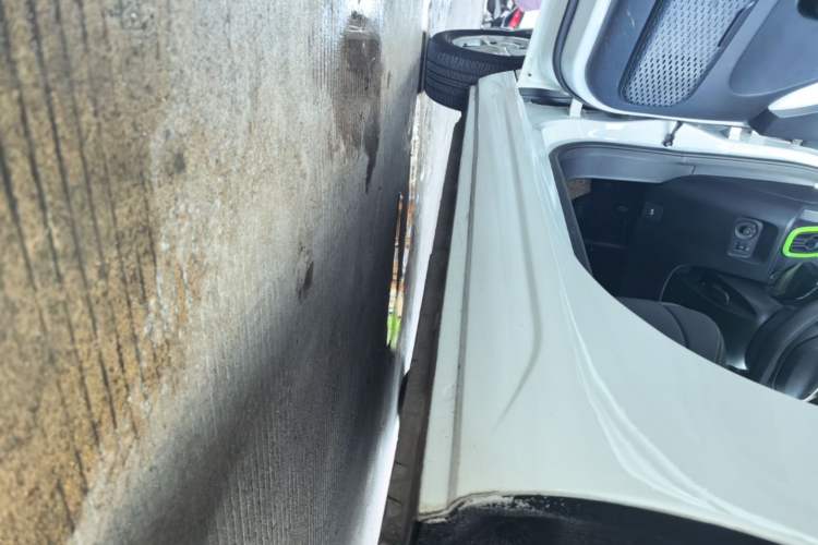 Used Roewe Clever 2021 302km Excellence Edition Left Side Sill
