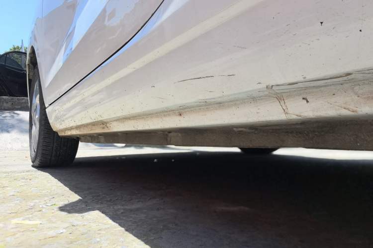 Used Roewe Clever 2021 302km All-Round Version Left Side Sill