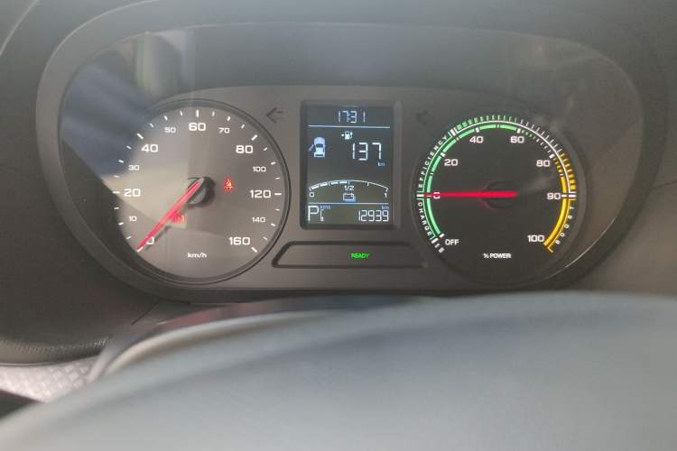 Used Roewe Clever 2021 302km Excellence Edition Odometer Close Up