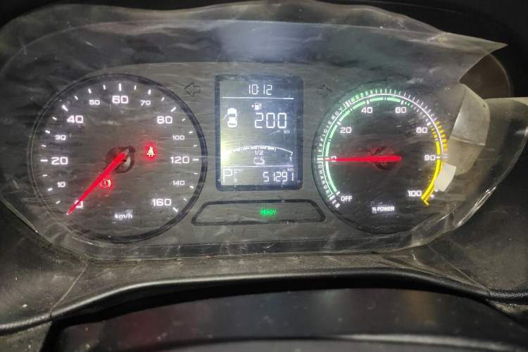 Used Roewe Clever 2021 302 km New Four-Seater Super-Efficient Version Odometer Close Up