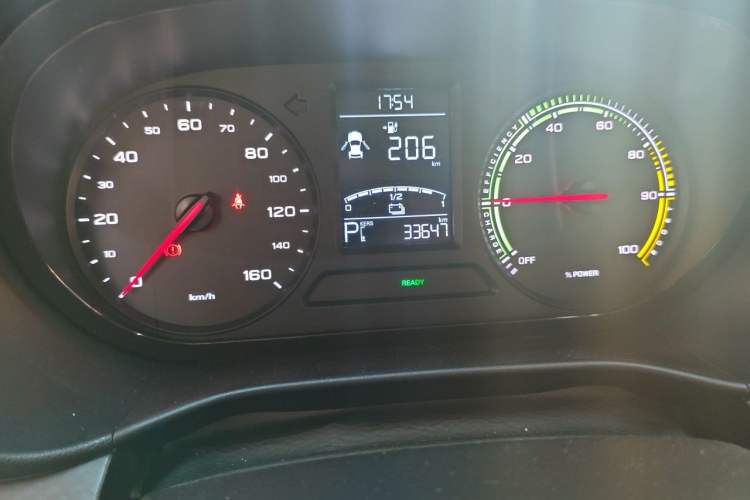 Used Roewe Clever 2021 302 km New Four-Seater Super-Efficient Version Odometer Close Up