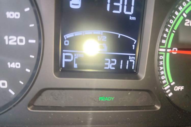 Used Roewe Clever 2021 302km Excellence Edition Odometer Close Up