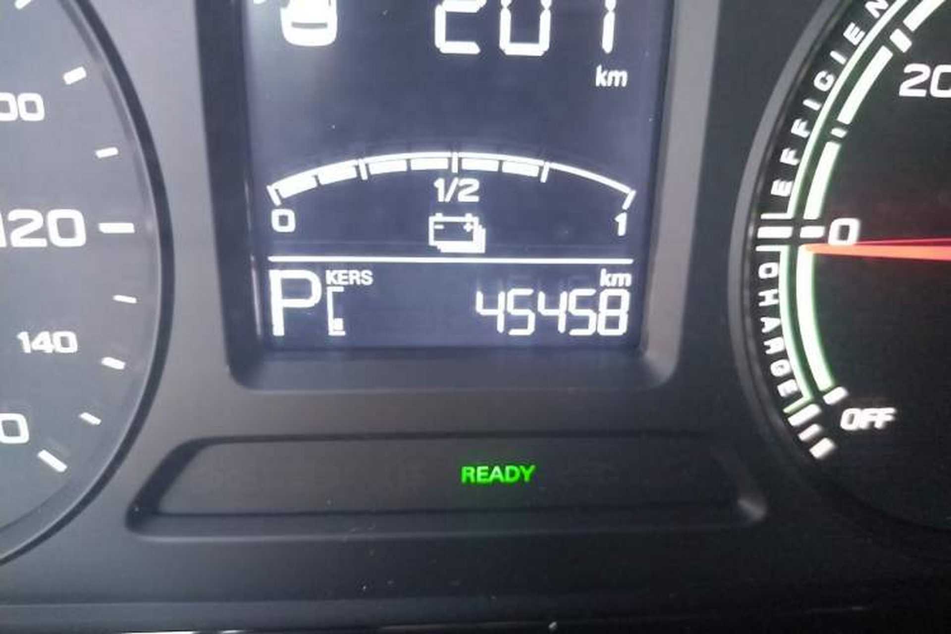 Used Roewe Clever 2021 302 km New Four-Seater Super-Efficient Version Odometer Close Up