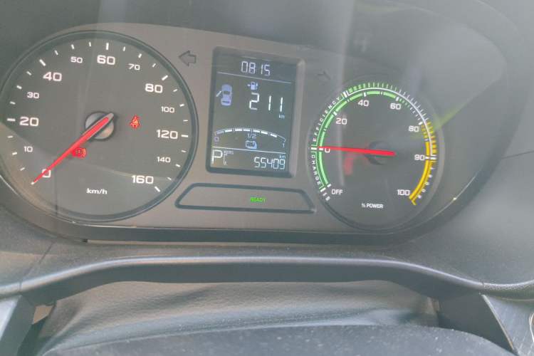 Used Roewe Clever 2021 302 km New Four-Seater Super-Efficient Version Odometer Close Up