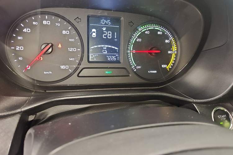 Used Roewe Clever 2021 302 km New Four-Seater Super-Efficient Version Odometer Close Up