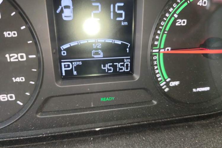 Used Roewe Clever 2021 302km All-Round Version Odometer Close Up