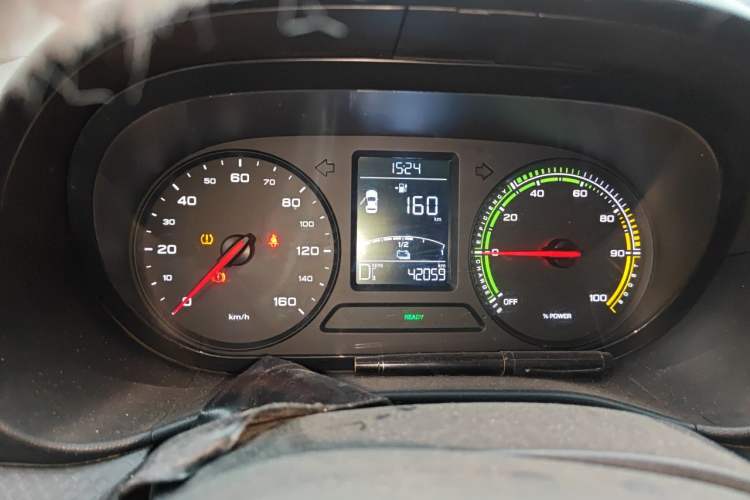 Used Roewe Clever 2021 302 km New Four-Seater Super-Efficient Version Odometer Close Up
