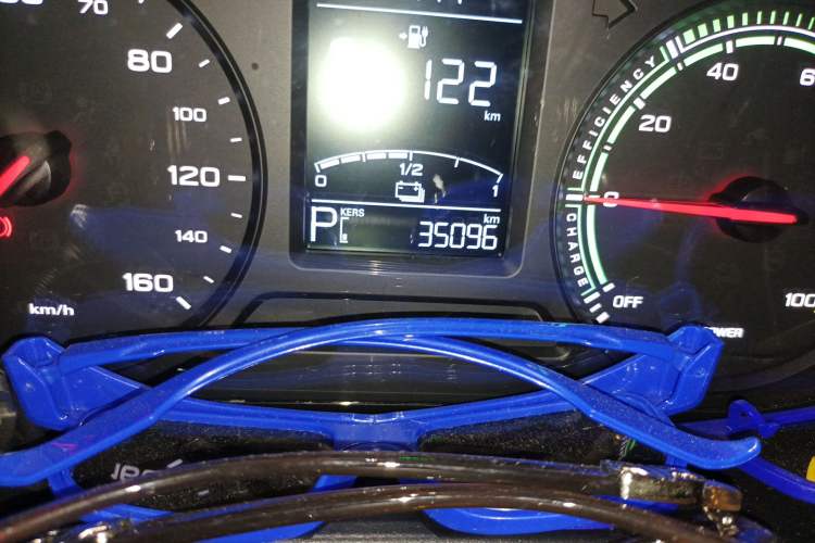 Used Roewe Clever 2021 302 km New Four-Seater Super-Efficient Version Odometer Close Up