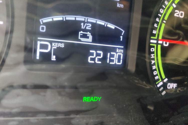 Used Roewe Clever 2021 302km All-Round Version Odometer Close Up