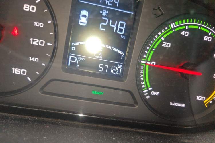 Used Roewe Clever 2021 302 km New Four-Seater Super-Efficient Version Odometer Close Up