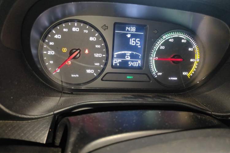 Used Roewe Clever 2021 302km All-Round Version Odometer Close Up