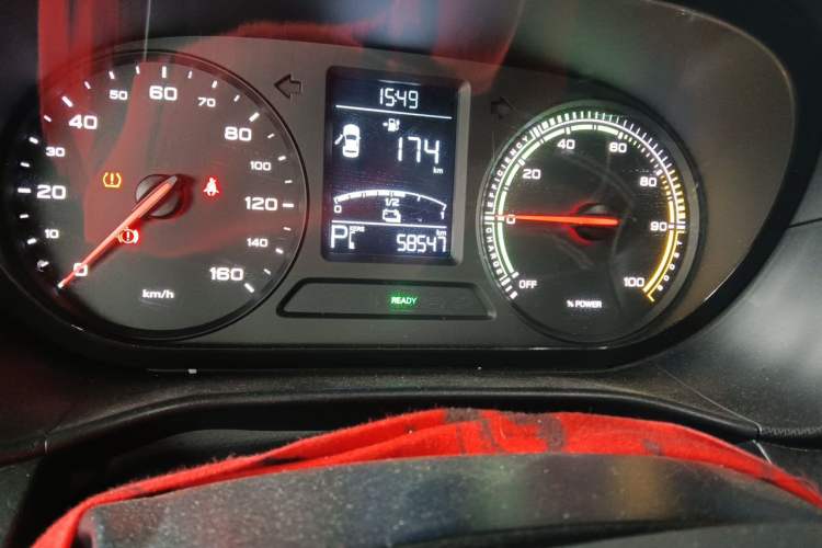 Used Roewe Clever 2021 302 km New Four-Seater Super-Efficient Version Odometer Close Up