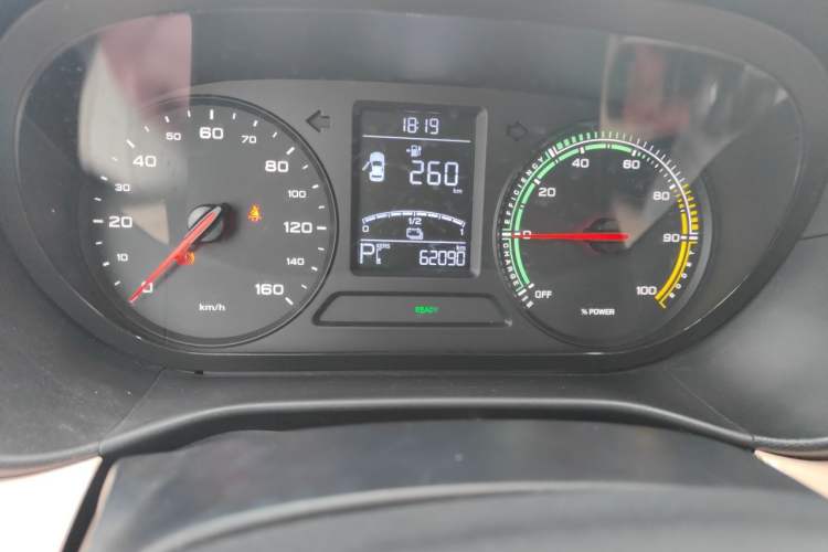 Used Roewe Clever 2021 302km Excellence Edition Odometer Close Up