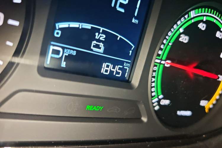 Used Roewe Clever 2021 302 km New Four-Seater Super-Efficient Version Odometer Close Up