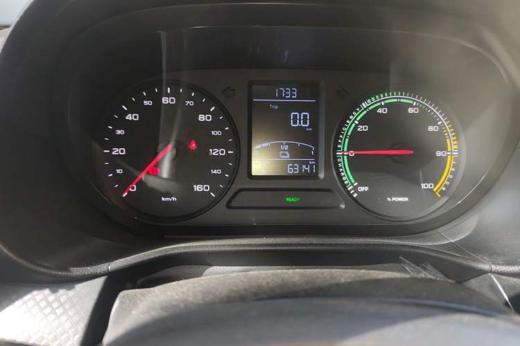 Used Roewe Clever 2021 302 km New Four-Seater Super-Efficient Version Odometer Close Up