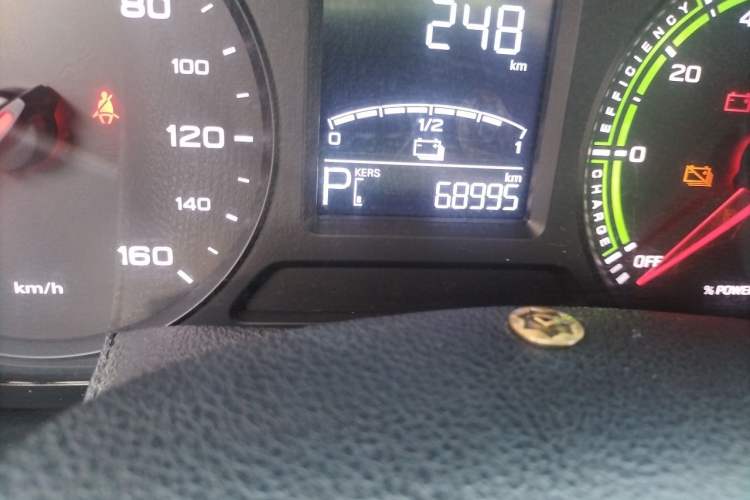 Used Roewe Clever 2021 302 km New Four-Seater Super-Efficient Version Odometer Close Up