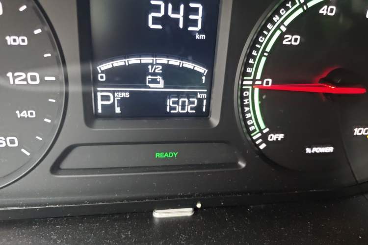 Used Roewe Clever 2021 302 km New Four-Seater Super-Efficient Version Odometer Close Up