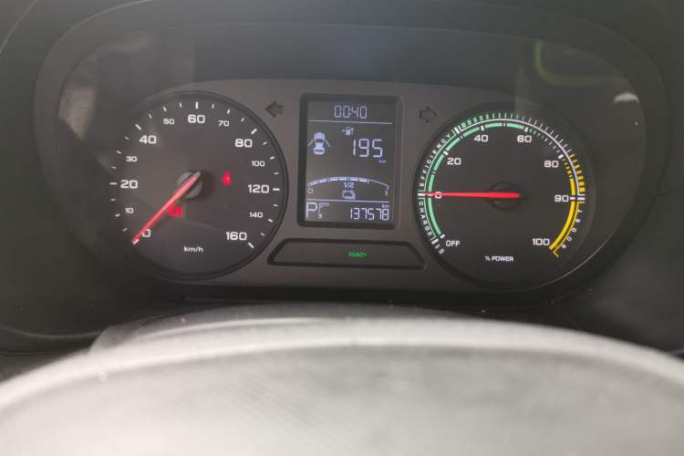 Used Roewe Clever 2021 302 km New Four-Seater Super-Efficient Version Odometer Close Up