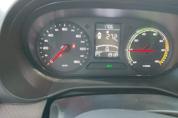 Used Roewe Clever 2021 302km Excellence Edition Odometer Close Up