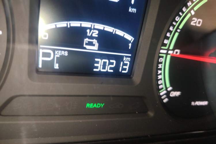 Used Roewe Clever 2021 302 km New Four-Seater Super-Efficient Version Odometer Close Up